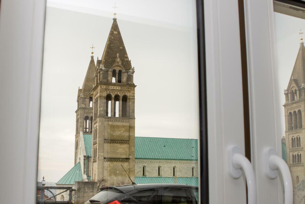 Aradi Apartman Pécs Exteriör bild